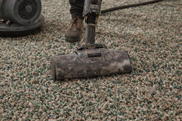 Carpet grooming and drying process